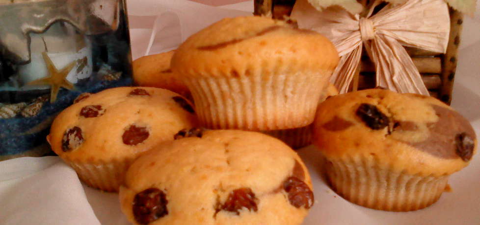 Muffinki z rodzynkami i kakao (autor: ania2610)