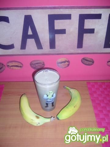 Przepis  mleczny koktajl z bananem i kawą przepis