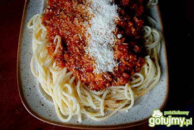 Przepis  spaghetti po bolońsku z migdałami przepis