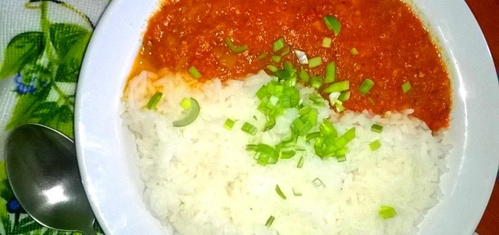 Ryż z prostym sosem pomidorowym (autor: magdalenaic ...