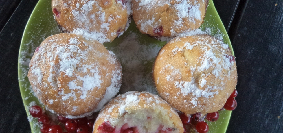 Muffinki z czerwoną porzeczką (autor: smacznab ...