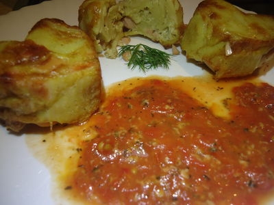 Makaroniki na ostro z sosem pomidorowo
