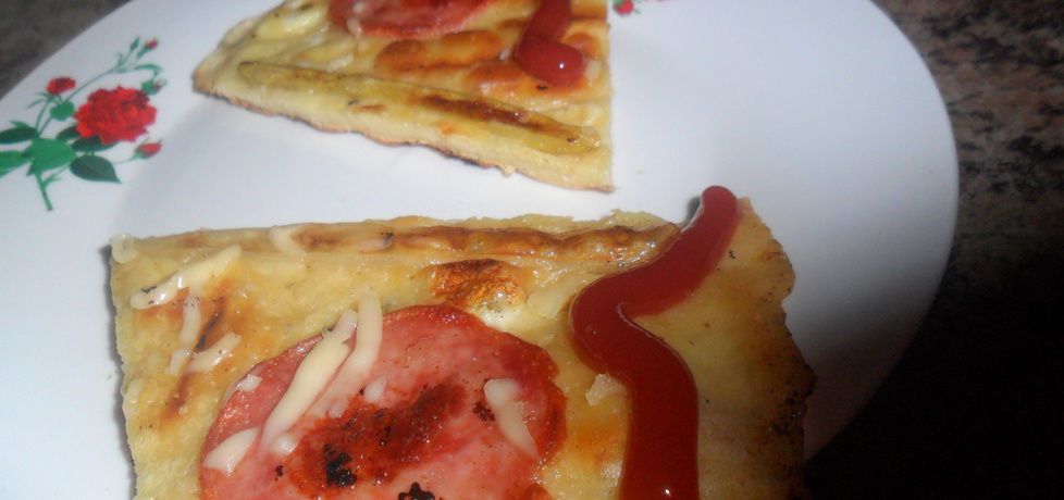 A'la pizza z fasolką i szynką (autor: maridka19)