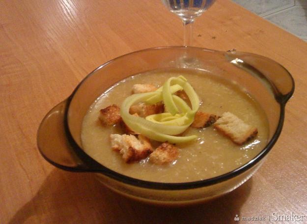 Kremowa zupa cebulowo