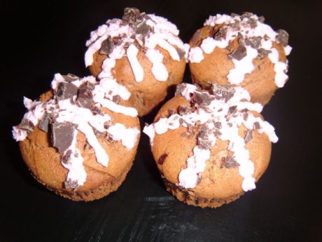 Przepis  muffinki na bazie mlecznej czekolady przepis