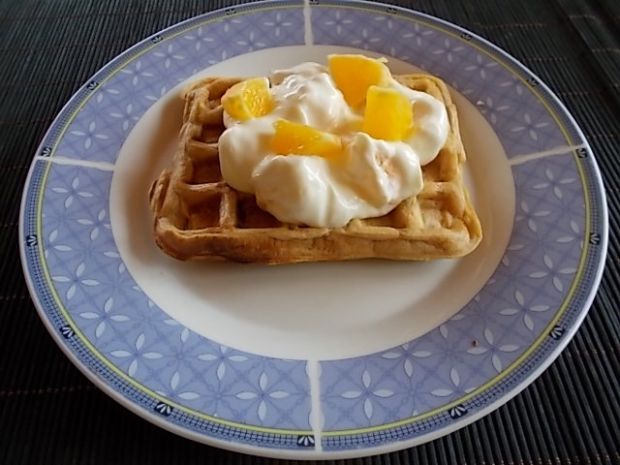 Przepis  kawowe gofry z serkiem i pomarańczą przepis