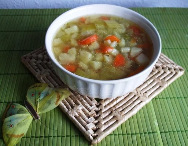 Lekka zupa warzywna  porady kulinarne