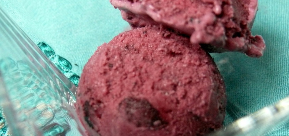 Jogurtowe lody jagodowe (autor: borgia)