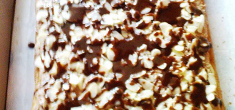 Ciasto biszkoptowe z masą kakaową i migdałami (autor: motorek ...