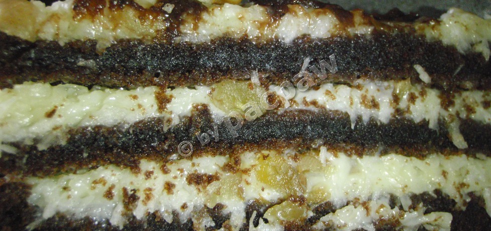Ciasto czekoladowe przekładane kremem kokosowo