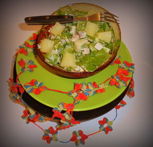 Sałatka z cykorii, indyka i ananasa
