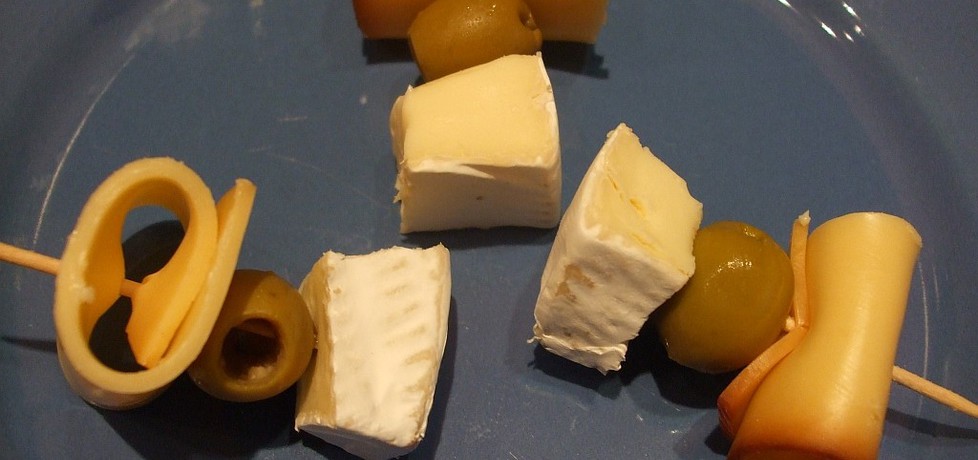 Koreczki serowe z oliwkami (autor: olkaaa)