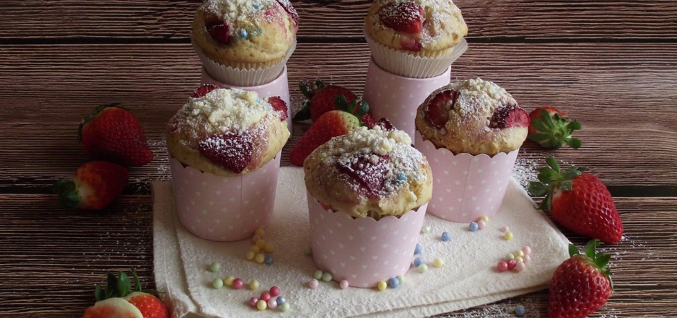 Twarożkowe muffiny z truskawkami (autor: konczi)