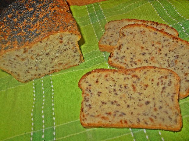 Przepis  ziemniaczany chleb z makiem przepis