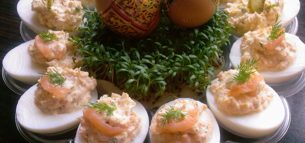 Jajka faszerowane wędzonym łososiem (autor: mufinka79 ...