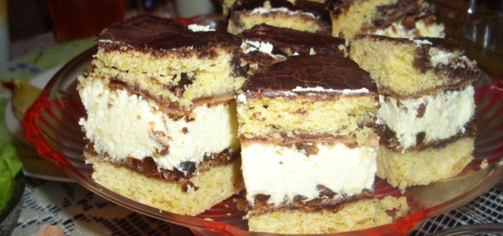 Ciasto z orzechami i kremem (autor: ewelinab1)