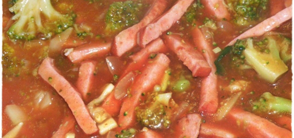 Sos pomidorowy z kiełbasą i brokułem (autor: habibi ...
