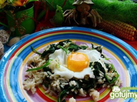 Przepis  ryż ze szpiankiem i jajkiem przepis