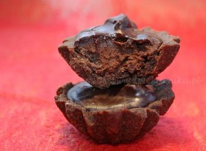 Mini babeczki czekoladowo-śliwkowe
