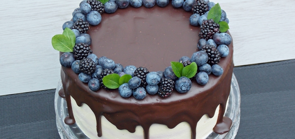 Tort jeżynowy w stylu drip cake (autor: malgorzata37 ...