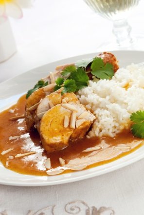 Kurczak z bakaliami i ryżem  prosty przepis i składniki