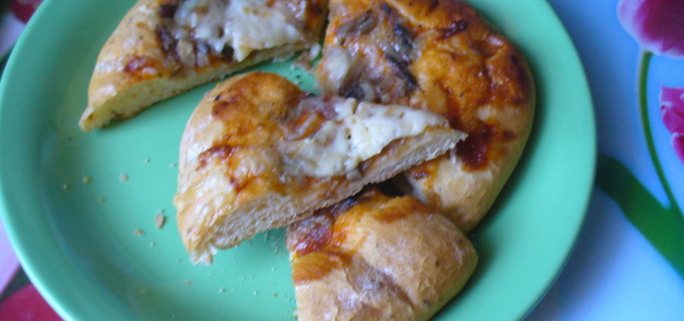 Mini pizze z grzybami i serem (autor: jagoda5913)