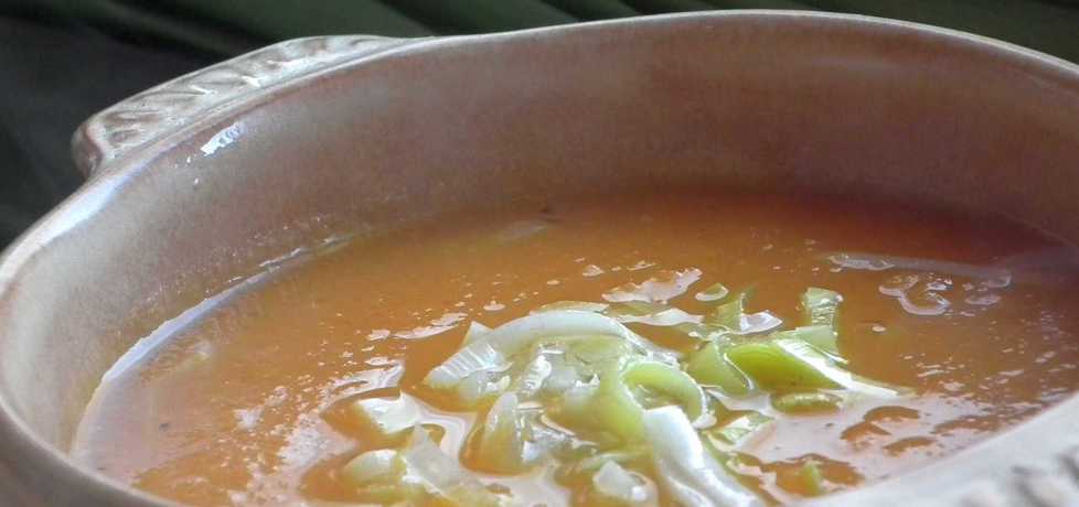 Pikantna zupa krem marchwiowo