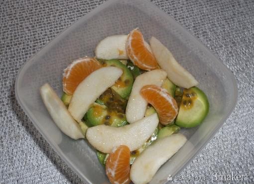 Sałatka owocowa z awokado