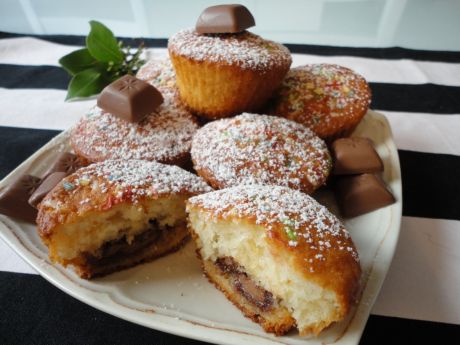 Muffinki z czekoladą (desery i przekąski dla dzieci)