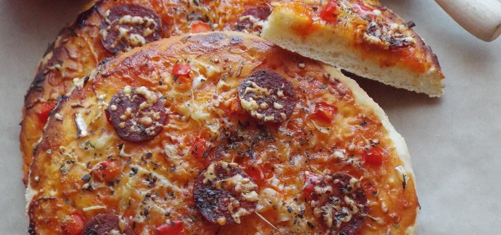 Mini pizza z papryką i chorizo (autor: jola91)