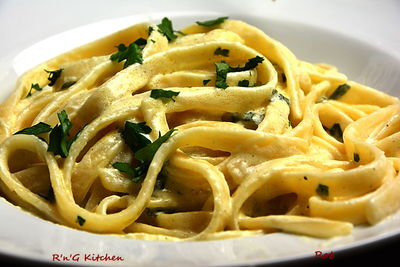 Makaron fettuccine all`alfredo