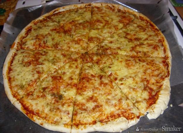 Pizza margarita domowa