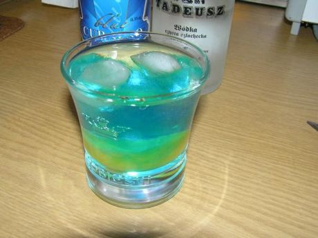 Przepis na niebieski drink