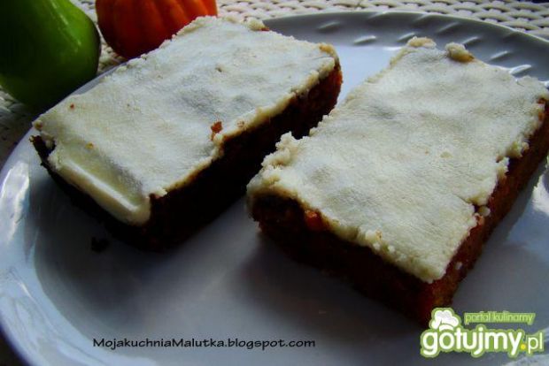Przepis  ciasto marchewkowe z polewą serową przepis