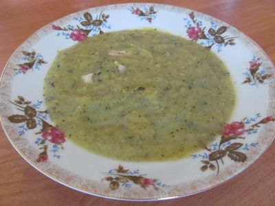 Pikantna zupa z cukinii ze schabem