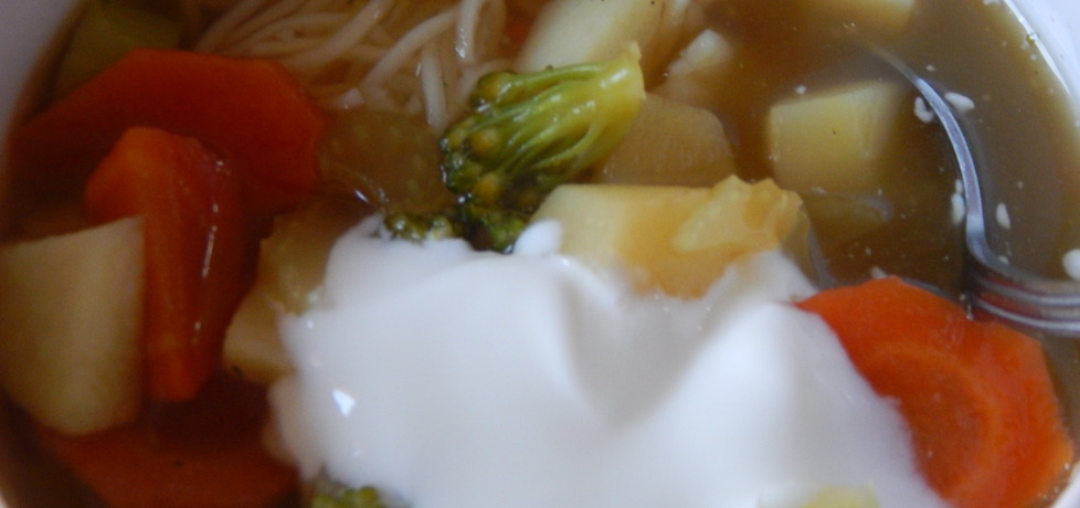 Zupa warzywna z brokułem i makaronem (autor: habibi ...