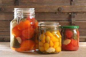Pomidory w zalewie  prosty przepis i składniki