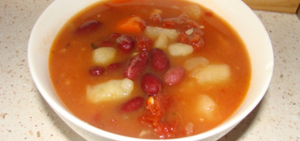 Zupa z czerwonej fasoli z pomidorami (autor: paulina2157 ...
