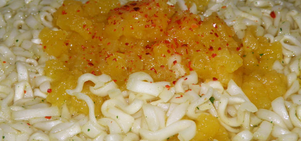 Rosół curry z dynią i chińskim makaronem (autor: habibi ...