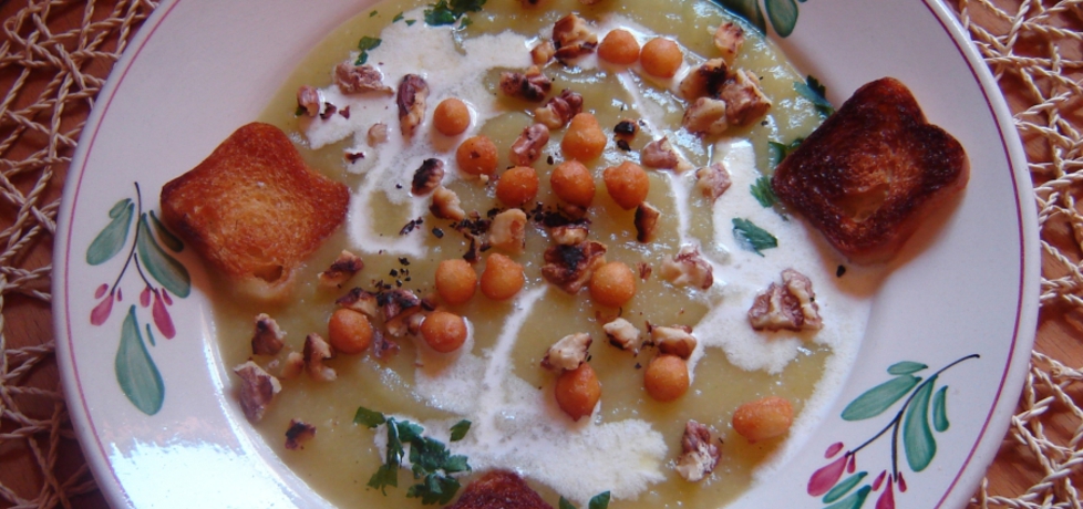 Zupa selerowa z orzechami (autor: katarzyna40)