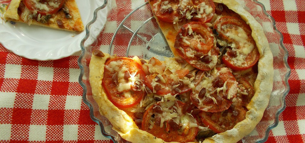 Aromatyczna pizza z kabanosami (autor: kasiaaa)