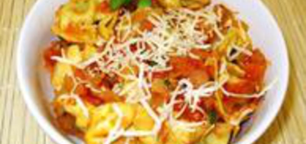 Tortellini w sosie pomidorowo