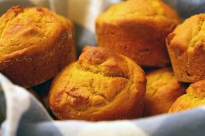 Muffiny rozmarynowo-cebulowe