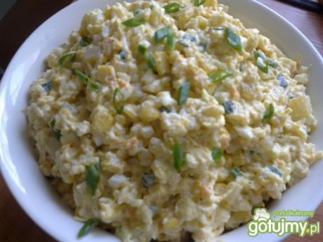 Przepis  sałatka ryżowa z jajkiem i kukurydzą przepis