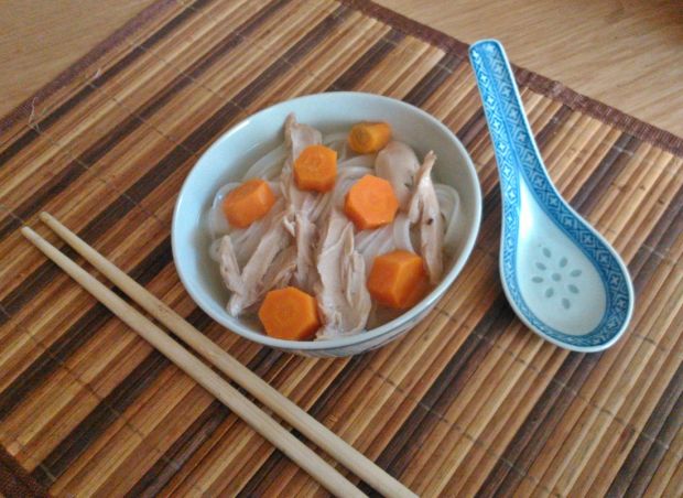Przepis  rosołek z makaronem ryżowym przepis
