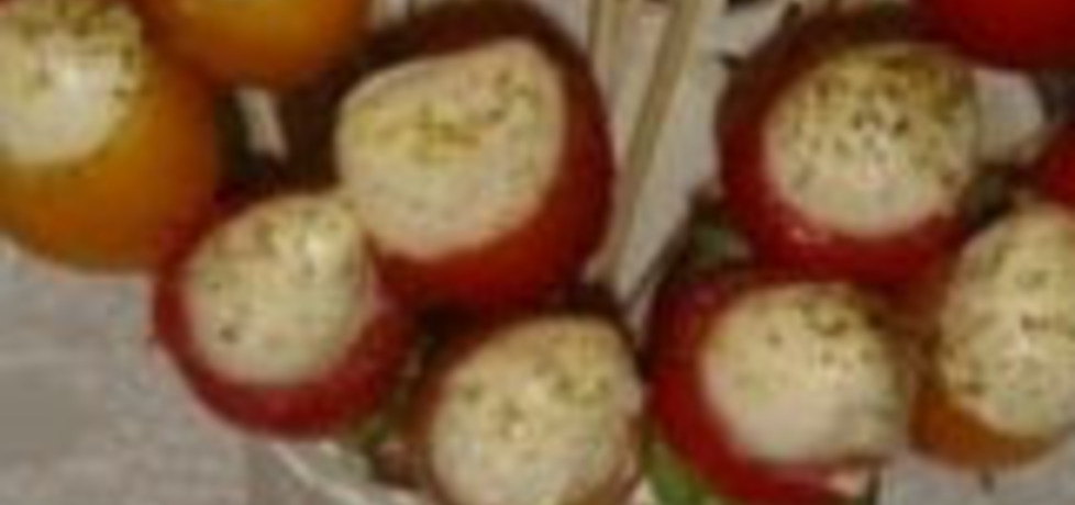 Kwiatki z pomidorków koktajlowych i mozzarelli (autor: marynaa ...