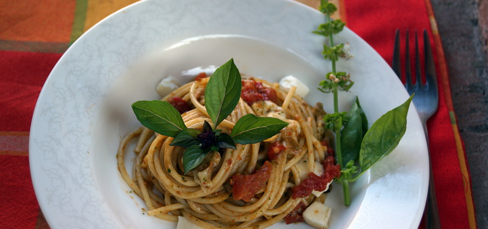 Spaghetti z pieczonymi pomidorami i pesto (autor: kulinarne ...