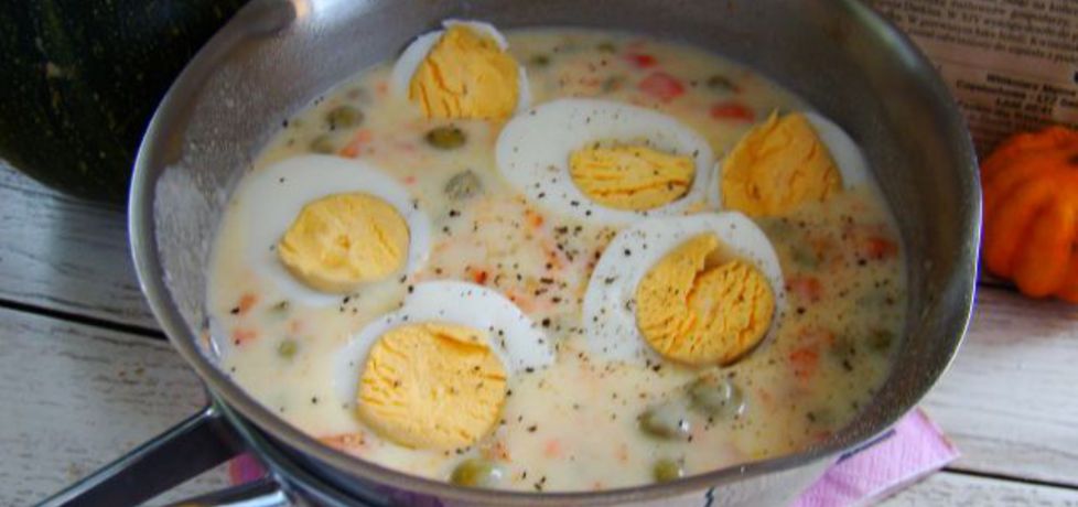 Jajka w białym sosie warzywnym (autor: iwa643)