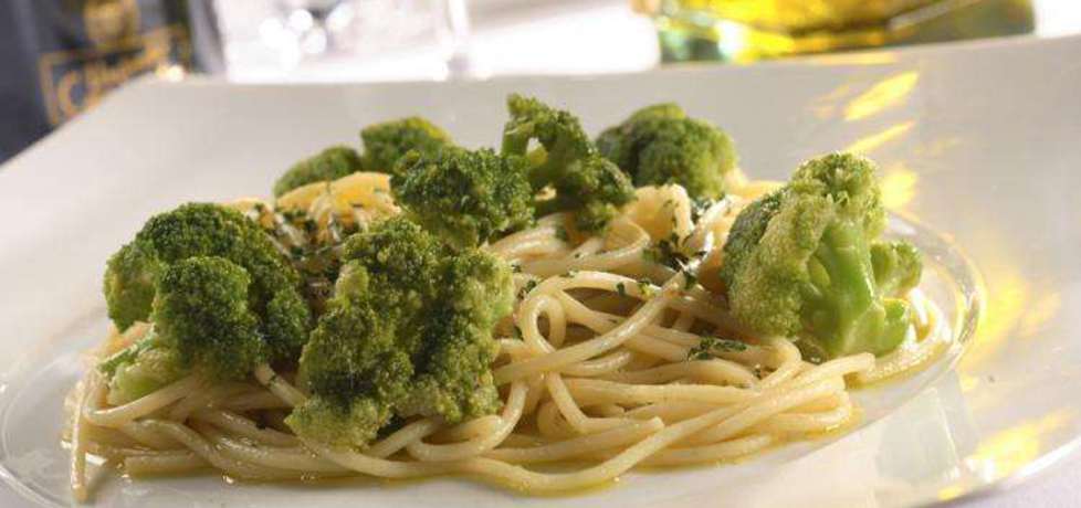 Spaghetti con broccoli/ spaghetti z brokułami giancarlo russo ...
