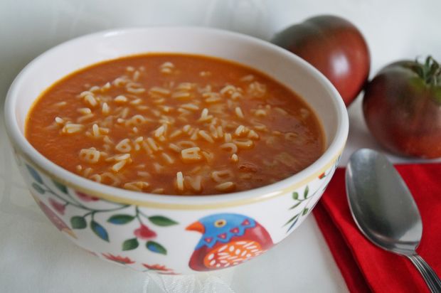 Przepis  zupa z czarnych pomidorów przepis